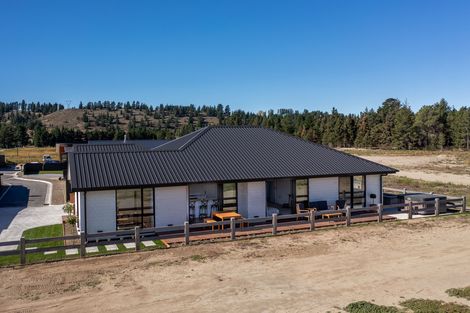 Photo of property in 4 Gards Place, Alexandra, 9320