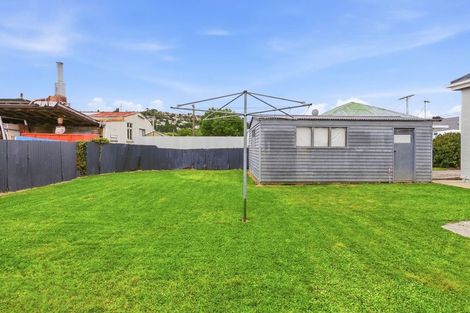 Photo of property in 17 Burns Street, South Dunedin, Dunedin, 9012