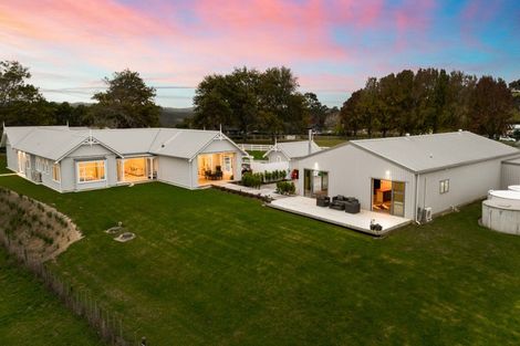 Photo of property in 21 Diamond Lane, Riverhead, 0793