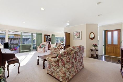 Photo of property in 8 Webb Place, Papamoa Beach, Papamoa, 3118