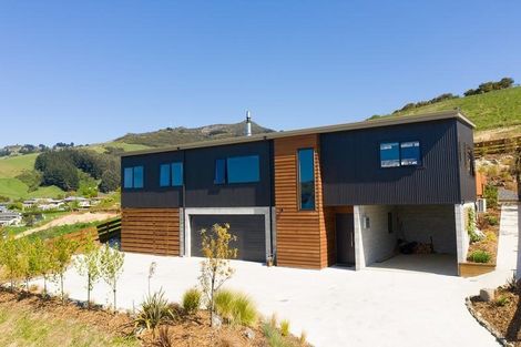 Photo of property in 16 Glendermid Close, Sawyers Bay, Port Chalmers, 9023