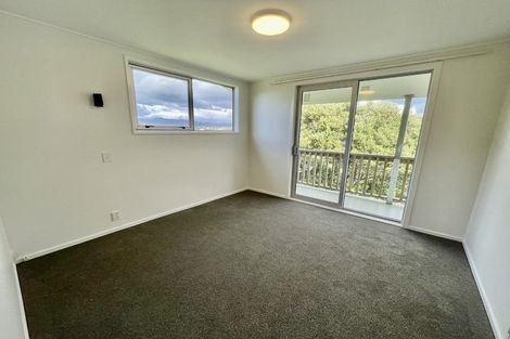 Photo of property in 1/7 Rangitane Street, Maupuia, Wellington, 6022