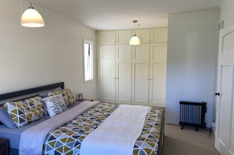 Photo of property in 18 Kauri Street, Eastbourne, Lower Hutt, 5013