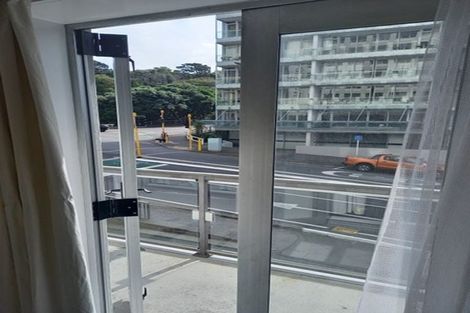 Photo of property in Terrace Heights Apartments, 2a/163 The Terrace, Wellington Central, Wellington, 6011