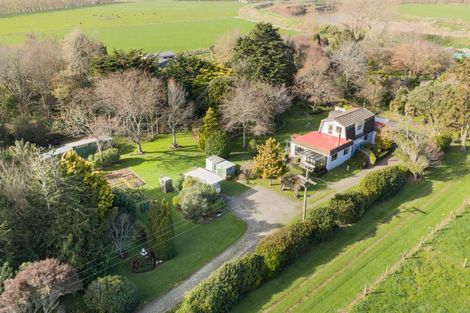 Photo of property in 1366 Rangiotu Road, Tiakitahuna, Palmerston North, 4477
