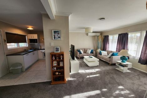 Photo of property in 2/500 Devonport Road, Tauranga South, Tauranga, 3112