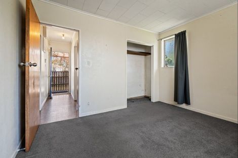 Photo of property in 81 Awanui Street, Merrilands, New Plymouth, 4312