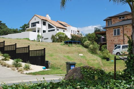 Photo of property in 67 Hawaiian Parade, Arkles Bay, Whangaparaoa, 0932