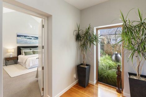 Photo of property in 18 College Avenue, Strowan, Christchurch, 8052