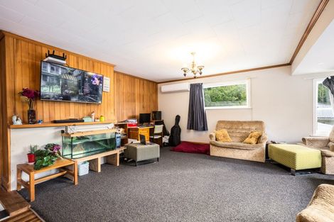 Photo of property in 112 Hine Road, Wainuiomata, Lower Hutt, 5014