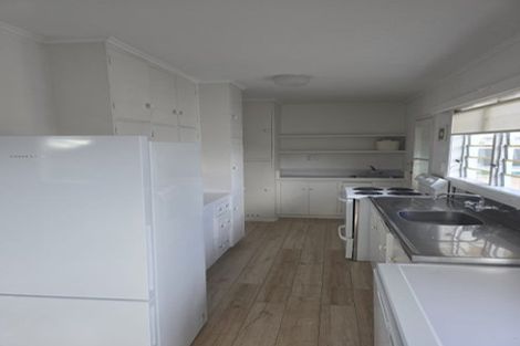 Photo of property in 62 College Road, Northcote, Auckland, 0627