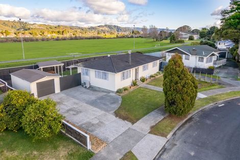 Photo of property in 12 Kentucky Street, Totara Park, Upper Hutt, 5018