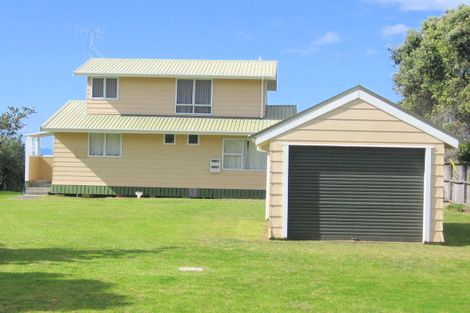 Photo of property in 112 Pipi Road, Whangamata, 3620