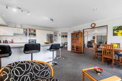 Photo of property in 8 Hoyte Place, Pukehangi, Rotorua, 3015