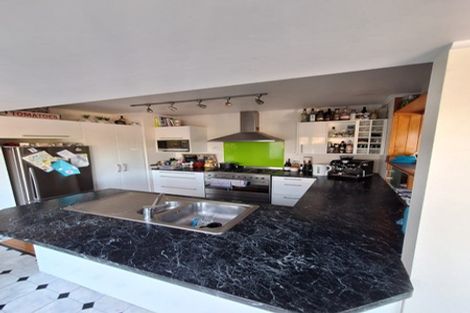 Photo of property in 8 Ellen Avenue, Hillcrest, Auckland, 0627