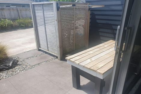 Photo of property in 17a Heta Road, Highlands Park, New Plymouth, 4312