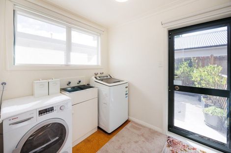 Photo of property in 76a Albert Street, Palmerston North, 4414