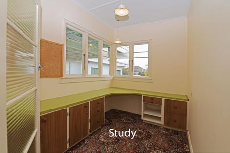 Photo of property in 42a Avondale Road, Taradale, Napier, 4112