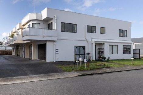 Photo of property in 33a Enterprise Drive, Papamoa Beach, Papamoa, 3118