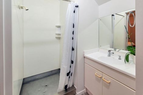 Photo of property in 1/10 Altair Place, Windsor Park, Auckland, 0632