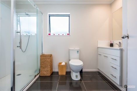 Photo of property in 2/15 Gibson Crescent, Naenae, Lower Hutt, 5011