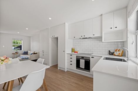 Photo of property in 2/42 Woodville Street, Edgeware, Christchurch, 8013