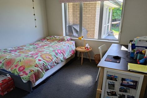 Photo of property in 8 Churchill Drive, Rangiora, 7400