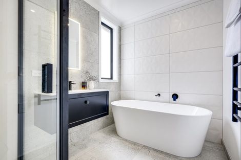 Photo of property in 21 West Place, Greenmeadows, Napier, 4112