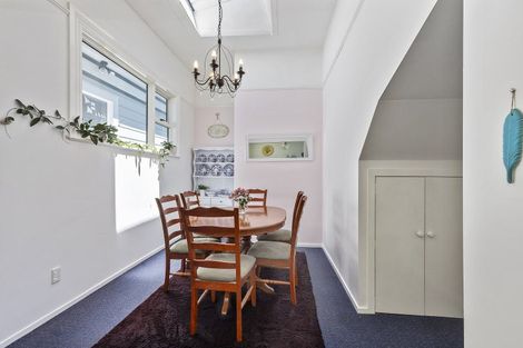 Photo of property in 31 Derwent Street, Island Bay, Wellington, 6023