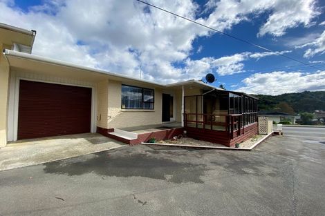 Photo of property in 162a Waikawa Road, Picton, 7220