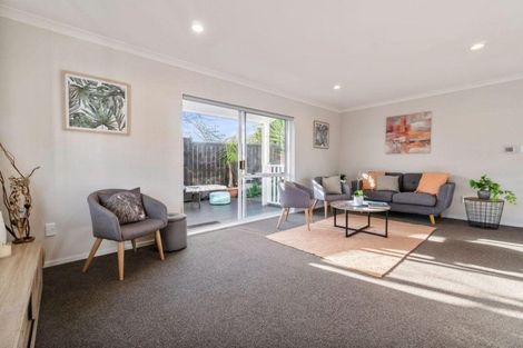 Photo of property in 1/3 Helga Crescent, Te Atatu Peninsula, Auckland, 0610