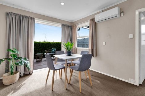 Photo of property in 17 Rainsford Street, Moturoa, New Plymouth, 4310