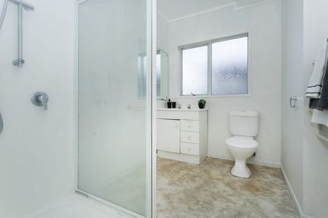 Photo of property in 1/7 Keldale Place, Forrest Hill, Auckland, 0620