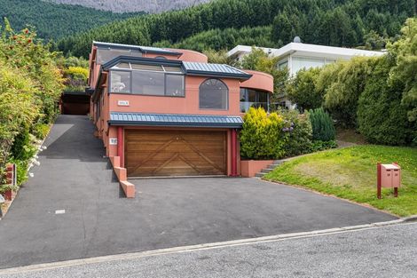 Photo of property in 18a Avalon Crescent, Fernhill, Queenstown, 9300