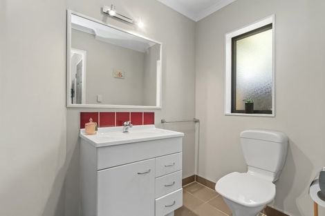 Photo of property in 1/271 Sturges Road, Henderson, Auckland, 0612