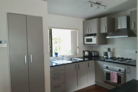 Photo of property in 8d Arotau Place, Grafton, Auckland, 1023