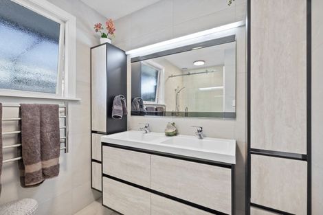 Photo of property in 150 Grimseys Road, Redwood, Christchurch, 8051