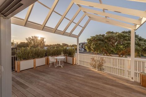 Photo of property in 85 Beachville Road, Redcliffs, Christchurch, 8081