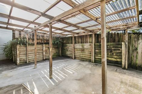 Photo of property in 1/70 Glamorgan Drive, Torbay, Auckland, 0630