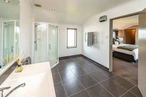 Photo of property in 8 Akepiro Place, Tawhero, Whanganui, 4501