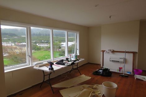 Photo of property in 34 Roberts Street, Tawa, Wellington, 5028