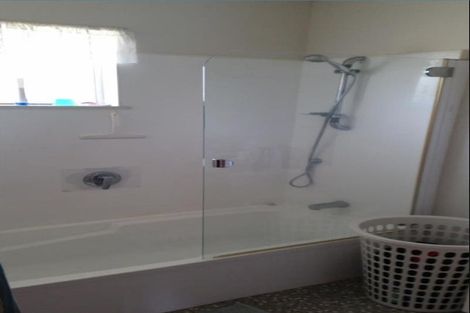 Photo of property in 5 Pinedale Place, Henderson, Auckland, 0610