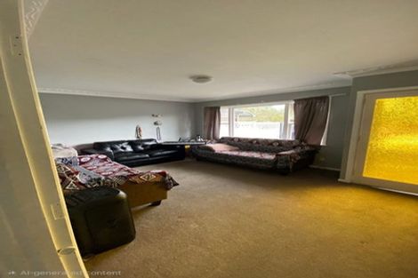 Photo of property in 12a Miles Avenue, Papatoetoe, Auckland, 2025