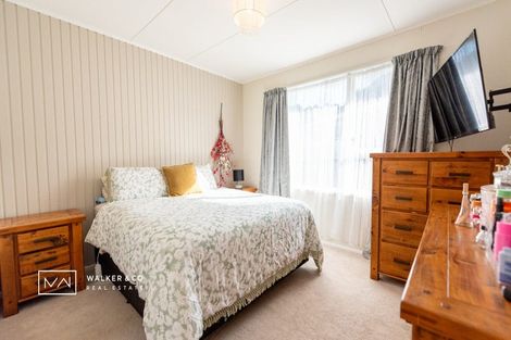 Photo of property in 15 Kaponga Street, Wainuiomata, Lower Hutt, 5014
