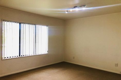 Photo of property in 26 Bronzewing Terrace, Unsworth Heights, Auckland, 0632