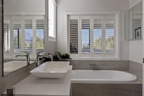 Photo of property in 37 Mcadam Drive, Jacks Point, Queenstown, 9371