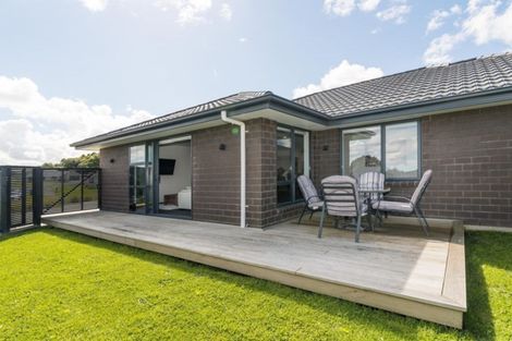 Photo of property in 24 Macdonald Heights, Feilding, 4702