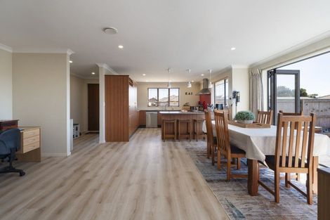 Photo of property in 42 Peter Hall Drive, Kelvin Grove, Palmerston North, 4414