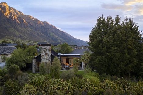 Photo of property in 8 Bretby Court, Jacks Point, Queenstown, 9371