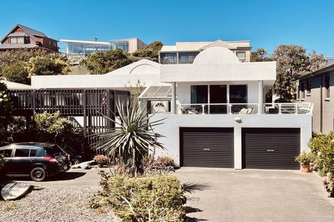 Photo of property in 93 Marine Parade, Paraparaumu Beach, Paraparaumu, 5032